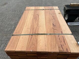 Ca. 90x Makka Kabbes hardhouten vlonderplanken, 21x143mm, lengte 185cm